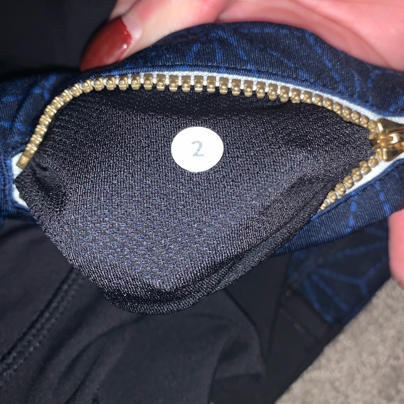 Lululemon Leggings Cropped Reflective - Picture 5 of 5